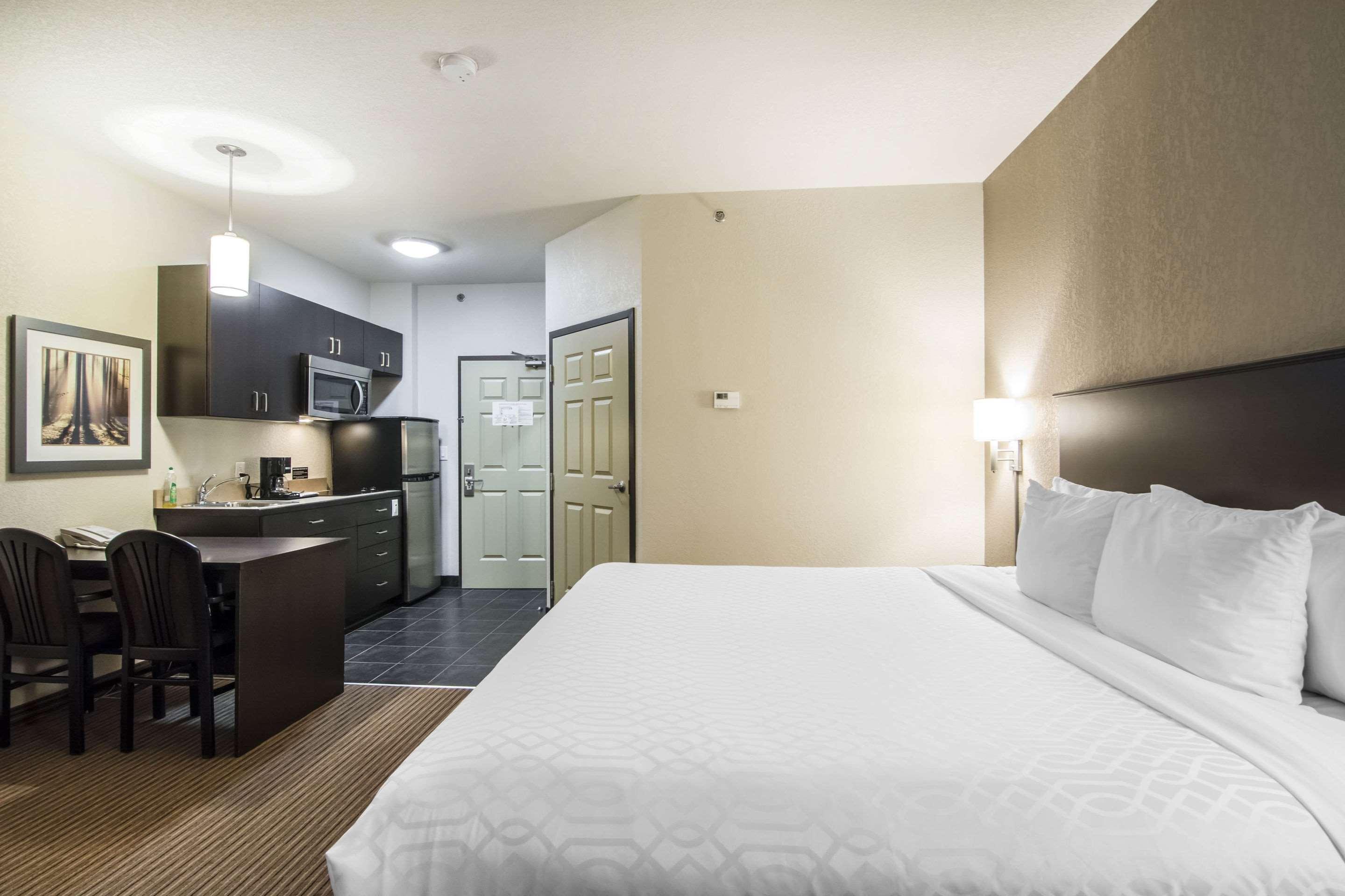 Quality Inn & Suites Томпсон Екстер'єр фото